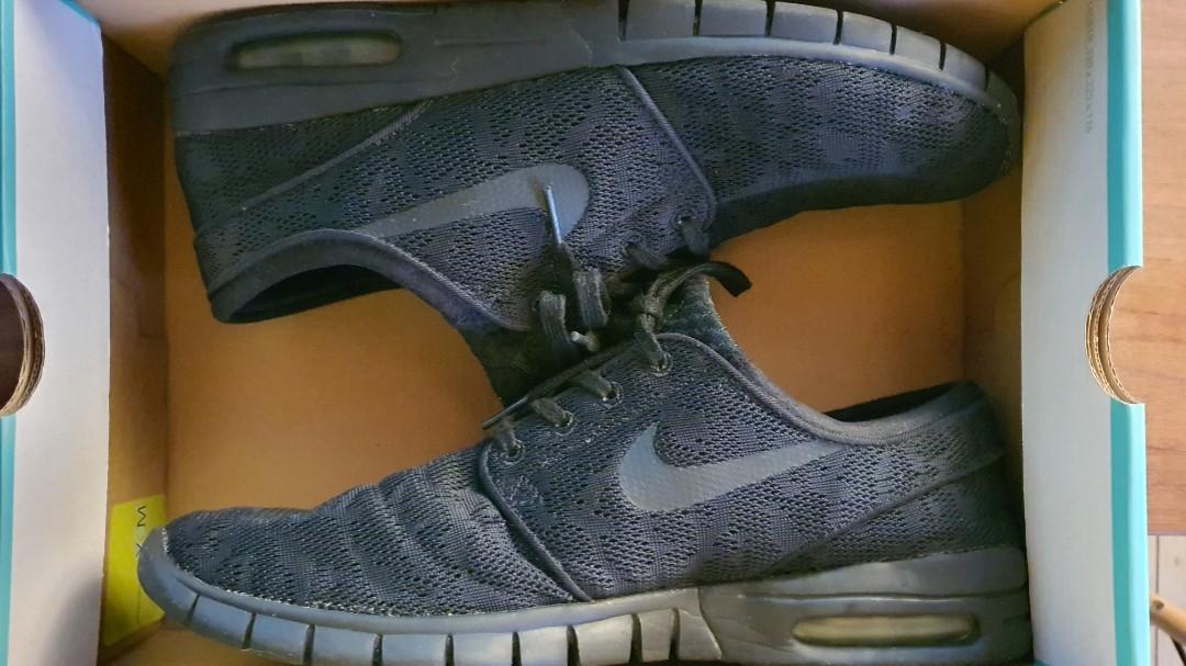 janoski max triple black