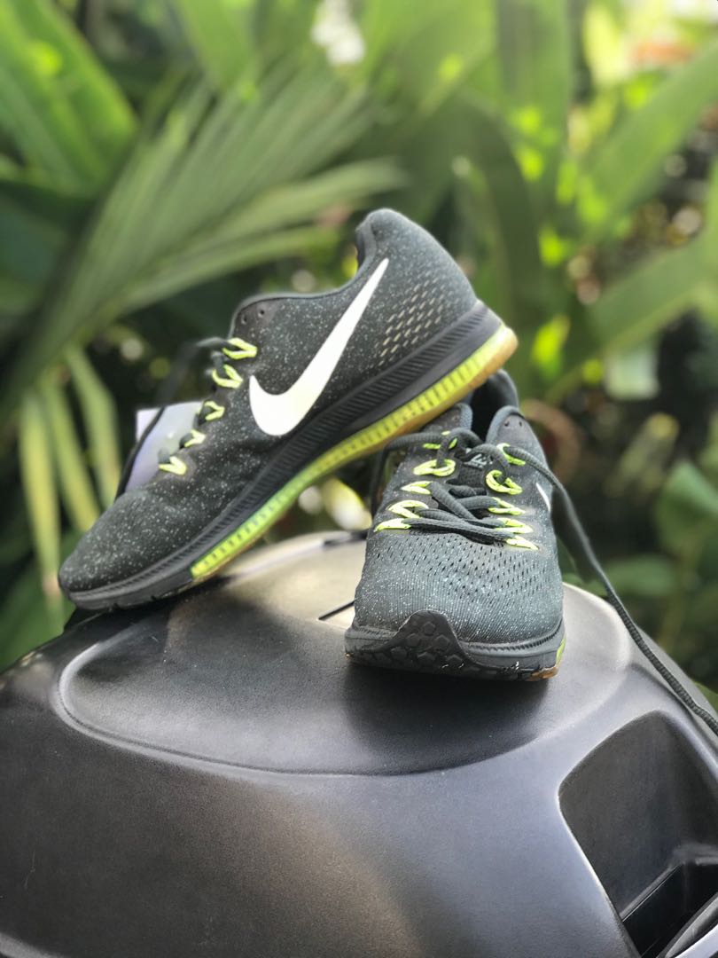 Zoom All Out Green, Men's Sneakers on Carousell