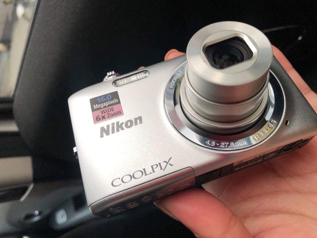 Nikon CoolPix S2700 Digital Camera (Digicam)