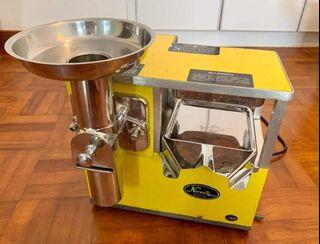 Norwalk Juicer Model 280