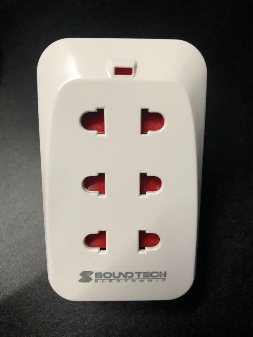 Power Adapter Conversion Plug (Category: Electrical, Adaptors & Sockets) located in Singapore. Submitted by snukr (Listing ID 1106602537, Image 1). Description: .