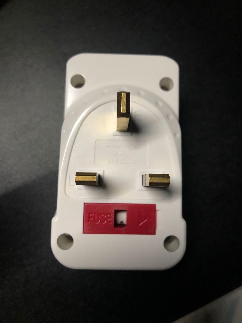 Power Adapter Conversion Plug (Category: Electrical, Adaptors & Sockets) located in Singapore. Submitted by snukr (Listing ID 1106602537, Image 2). Description: .