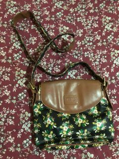 (Kategori: ) berada di . Dikirim oleh rhsecondhand (ID iklan 1106504045, Gambar 1). Deskripsi: .