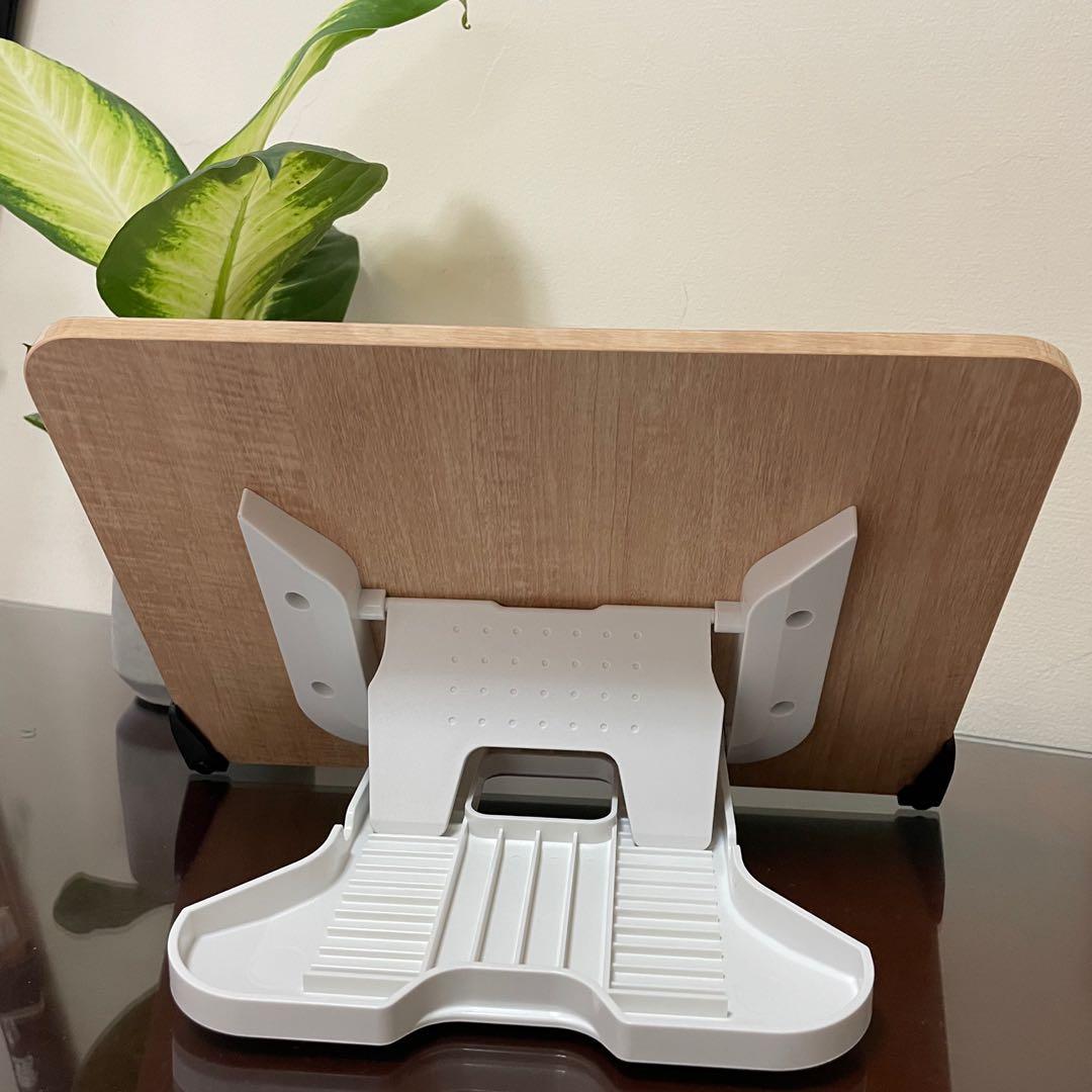 SYSMAX 木質書架 S 全新 Wooden Book Stand, 書籍、休閒與玩具, 文具、藝術、手工藝, 文具、上學用品在旋轉拍賣