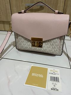 (Kategori: ) berada di . Dikirim oleh dita_dta (ID iklan 1106473044, Gambar 1). Deskripsi: .