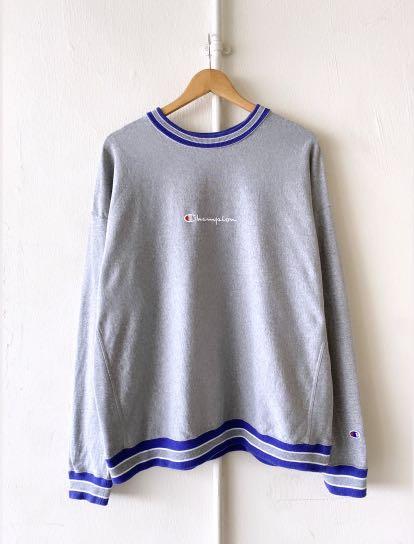 Vintage Champion Reverse Weave Center Logo Sweatshirt Pullover