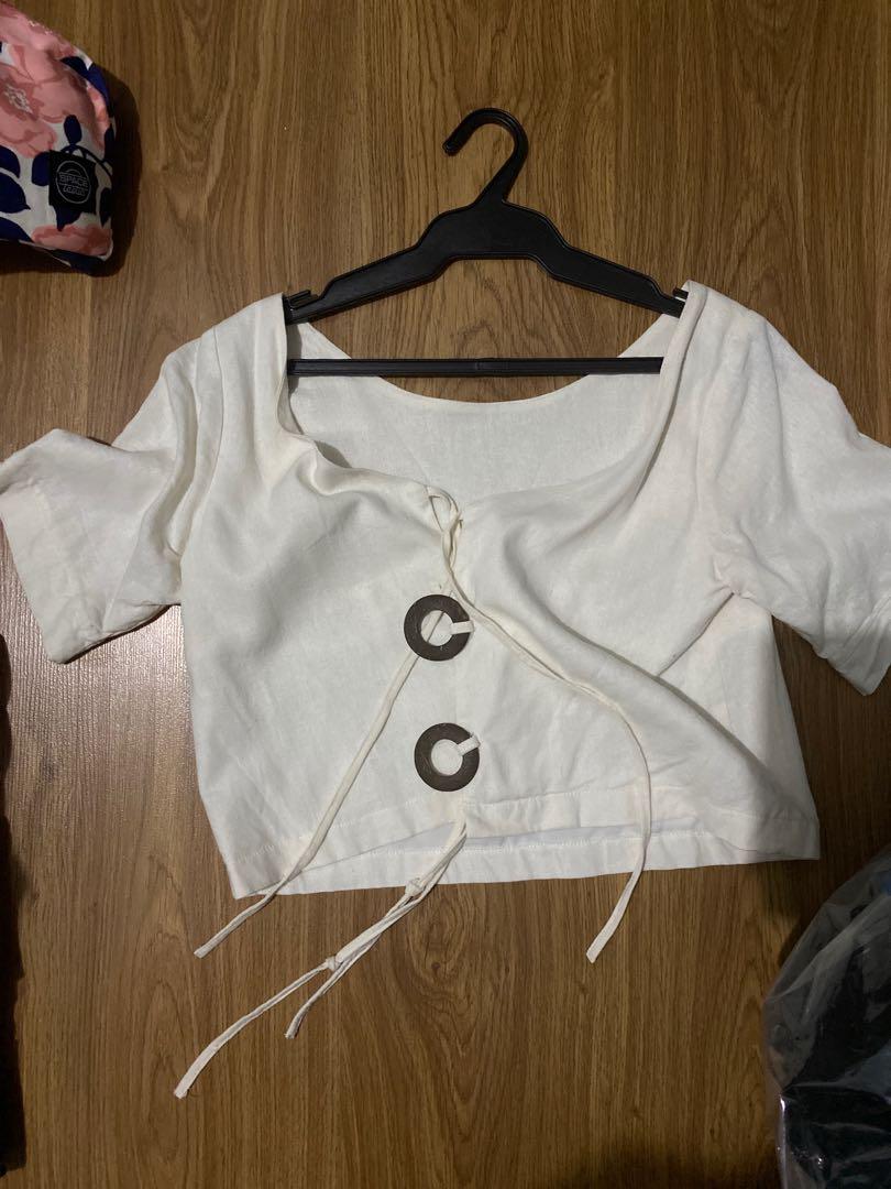 Wear Anika Santi Top in Large (Category: Blouses) located in Muntinlupa City. Submitted by jolinnz (Listing ID 1106560587, Image 3). Description: Wear Anika Santi Top Worn twice Size Large.