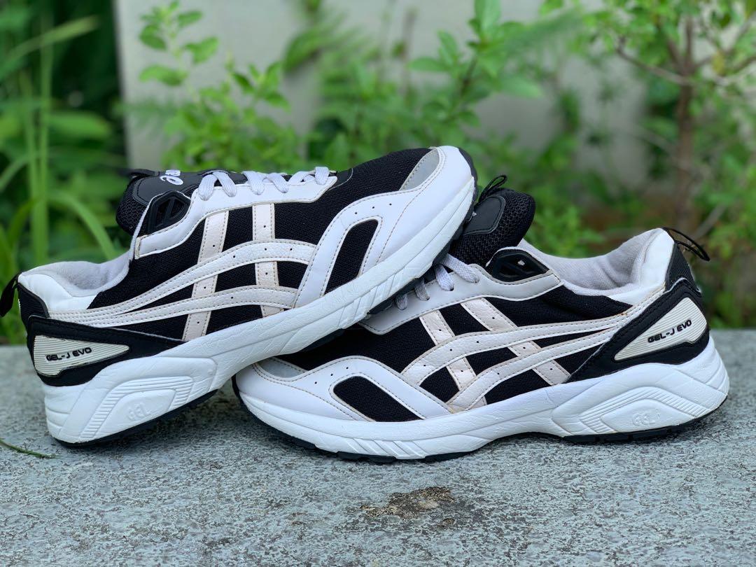 Asics j top