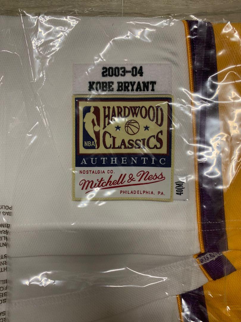 Mitchell & Ness Men's Kobe Bryant White Los Angeles Lakers 2003-04
