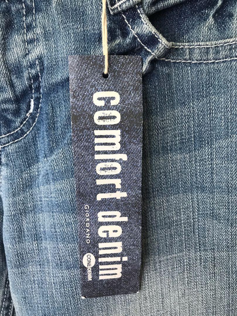 Bnwt GIORDANO slim fit jeans (Category: Jeans) located in Quezon City. Submitted by blessedbrands (Listing ID 1106746120, Image 3). Description: Item in excellent condition, no stain, mo damage Waist-28 inches laid flat (tape measure) Length-40 inches .