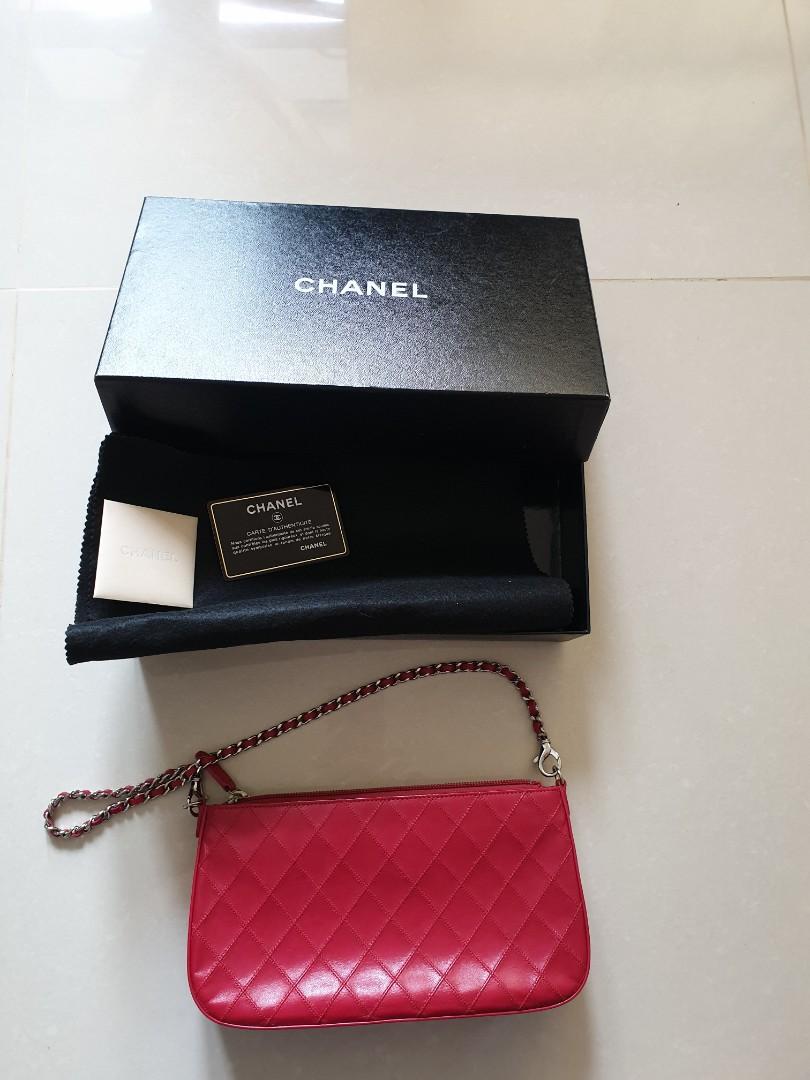 Chanel Classic Small Pochette Handbag Shoulder Bag (Category: Luxury Bags & Wallets) located in Davao. Submitted by declutter14 (Listing ID 1106710928, Image 2). Description: Authentic Chanel Pochette clutch handbag shoulder bag detachable strap. with box,cloth,cards As is kung ano s pic 66,500 SG TO PH FREESHIPPING.