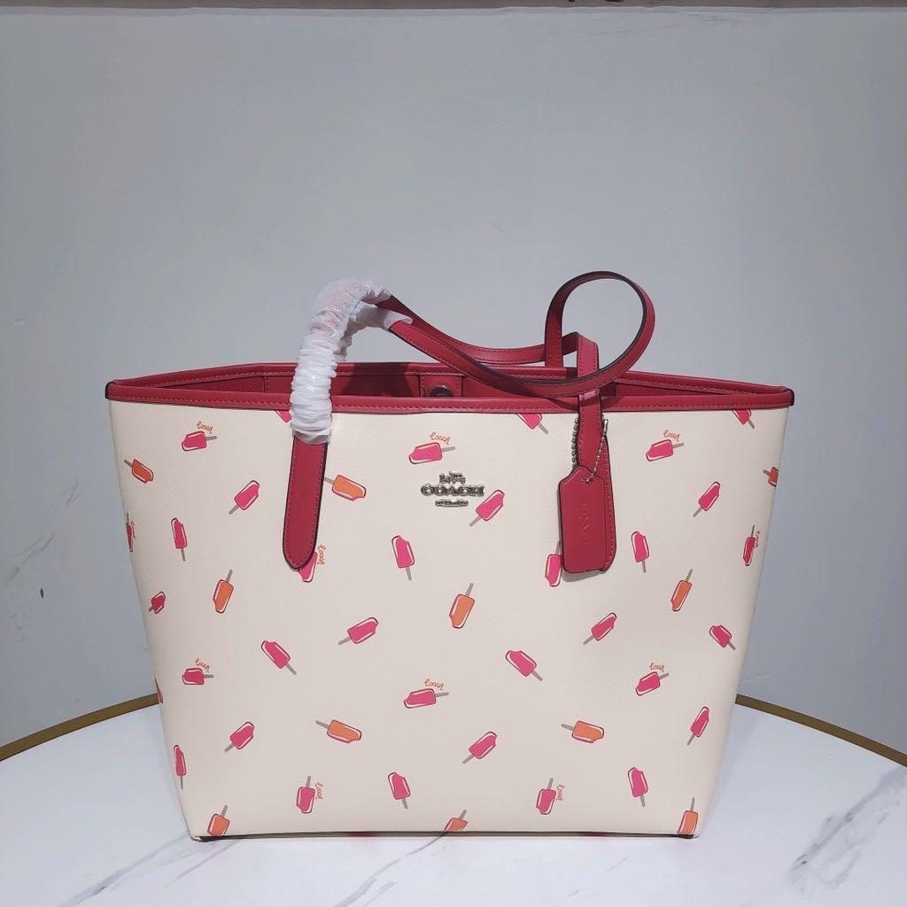 Coach cream shoulder bag deals