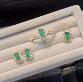 Emerald and diamond Ring Necklace Earrings