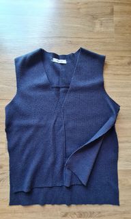 (Category: ) located in . Submitted by new_wardrobe (Listing ID 1106658189, Image 1). Description: .