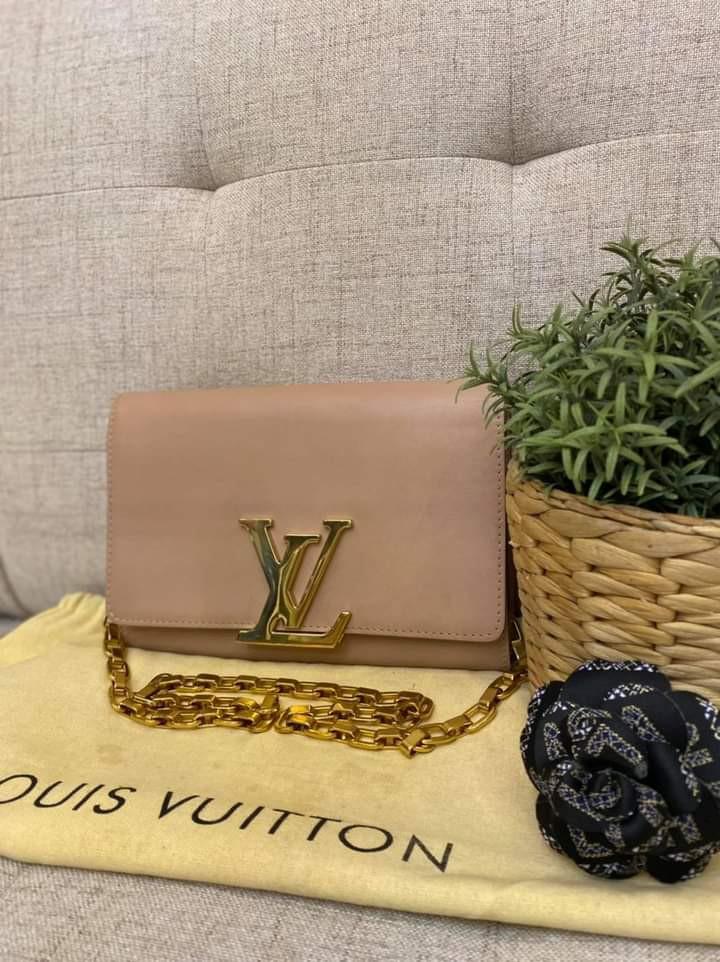 Louis Vuitton Vernis Noir Pochette Louise Chain MM – My Haute