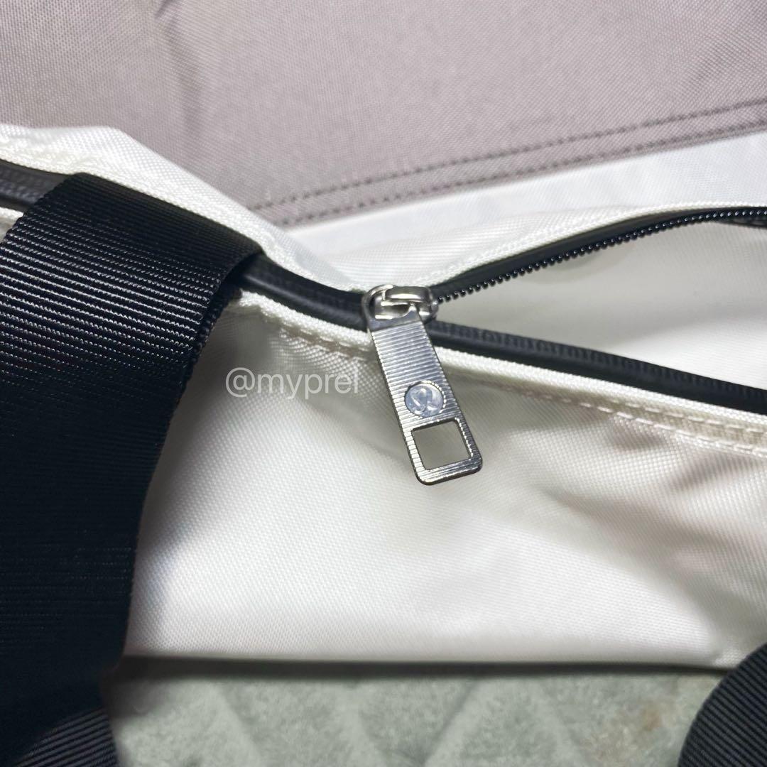 Lululemon outlet fundamental tote