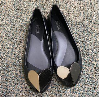 (Category: ) located in . Submitted by classychic (Listing ID 1106728618, Image 1). Description: .