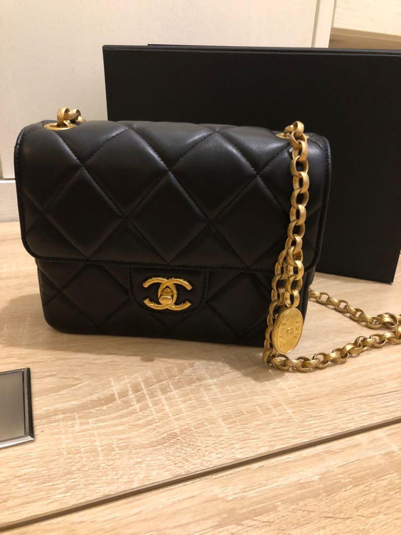 The New Chanel 19 Bag and Laura Basuki  Time International