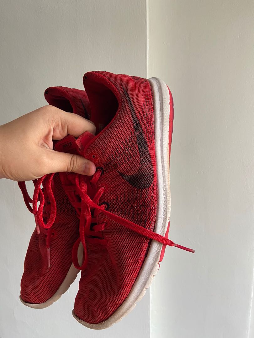 Nike red new arrivals rubber shoes