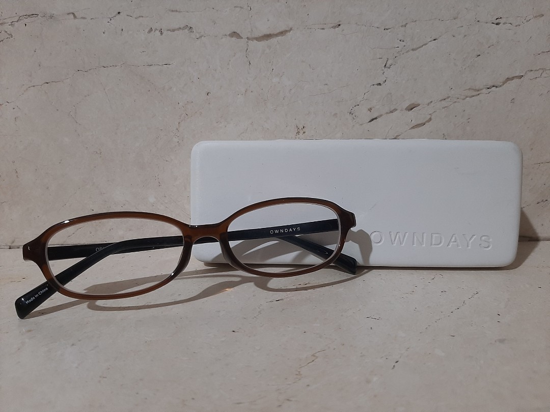 ORIGINAL OWNDAYS Reading glass, Women's Fashion, Watches & Accessories