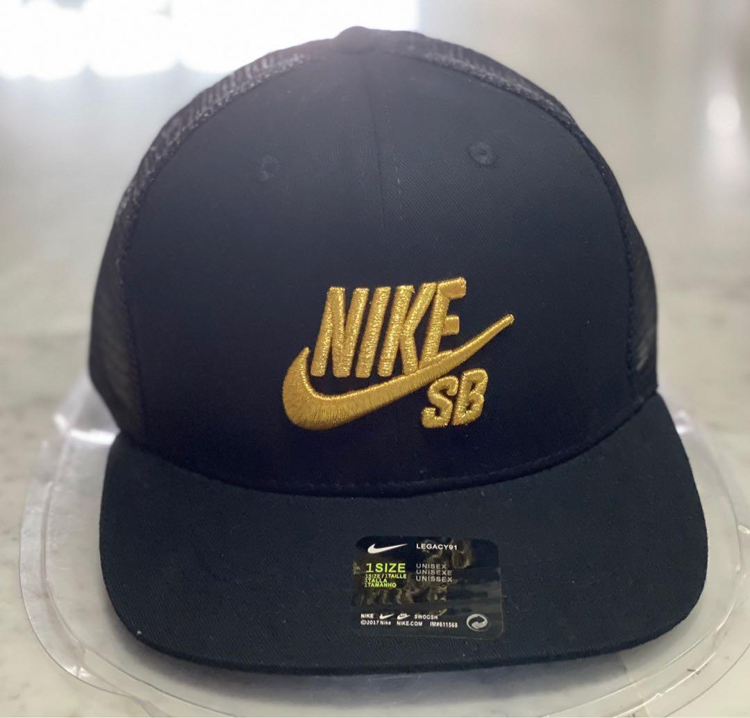 Black and gold nike snapback new arrivals