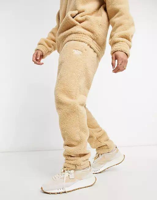 Reebok toast classic legacy Clearance