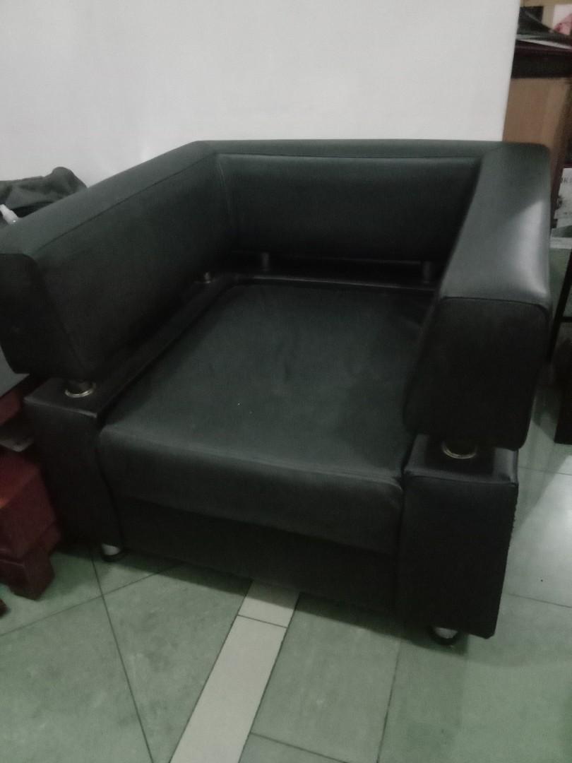 Sofa deals single bekas