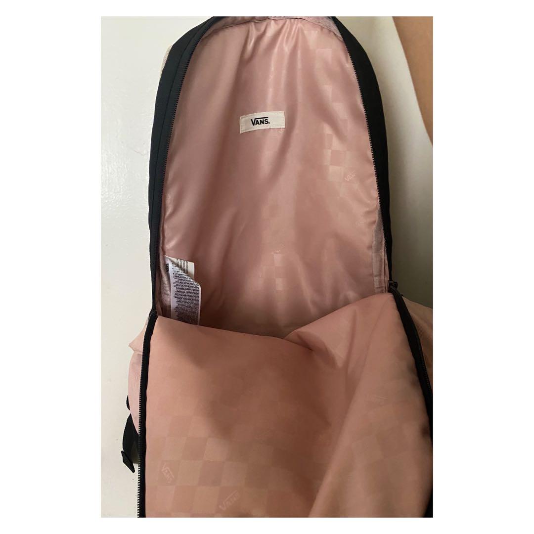 Vans Backpack (Category: Backpacks) located in Las Pinas. Submitted by zen.finds (Listing ID 1106663517, Image 3). Description: Limited edition Vans evening sand With laptop compartment (Can fit up to 15” laptop) Ergonomic shoulder straps Barely used Just stored With minimal signs of usage Just needs cleaning Bought for 3598 (Swipe for the receipt) .