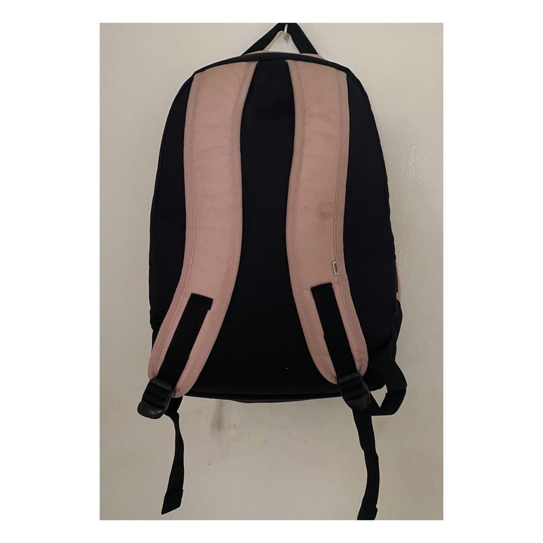 Vans Backpack (Category: Backpacks) located in Las Pinas. Submitted by zen.finds (Listing ID 1106663517, Image 2). Description: Limited edition Vans evening sand With laptop compartment (Can fit up to 15” laptop) Ergonomic shoulder straps Barely used Just stored With minimal signs of usage Just needs cleaning Bought for 3598 (Swipe for the receipt) .