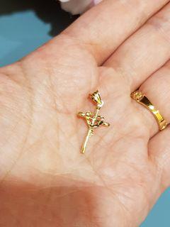 18k (750) cross with heart pendant