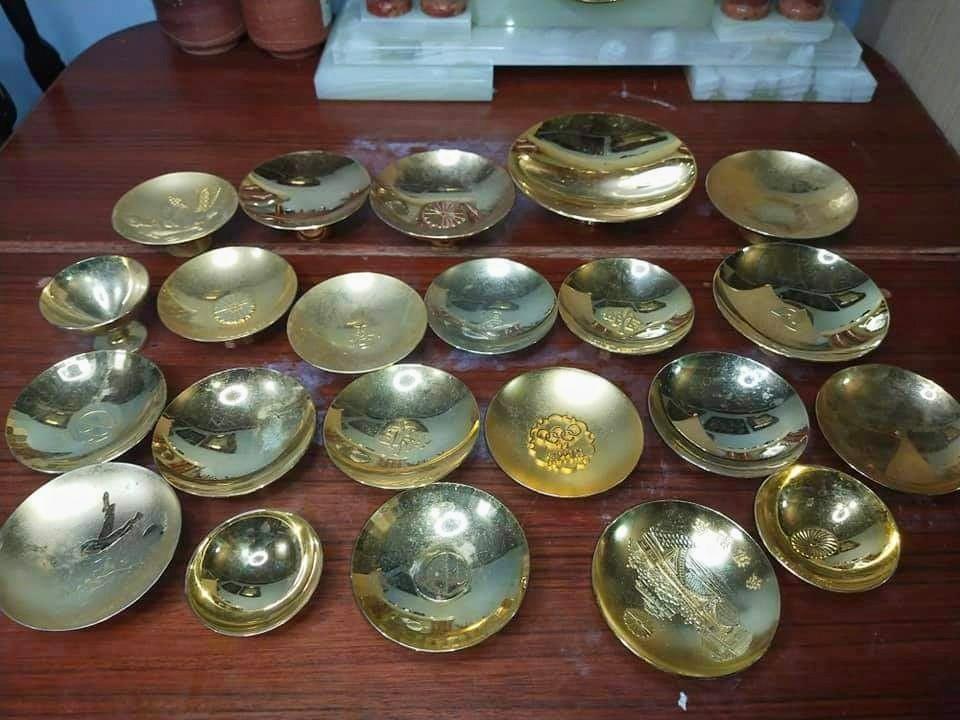 24k Gold Plated Sakazuki Sake Cup (Category: Other Kitchenware & Tableware) located in Quezon City. Submitted by shojikimerchant316 (Listing ID 1106962452, Image 1). Description: 24k GP Sakazuki Sake Cup 📌22 pcs 📌 Check pictures for details and measurements Shipping Fee not Included Payment First Before Shipping.