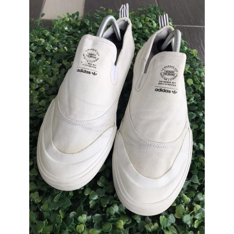 Slip on marque store