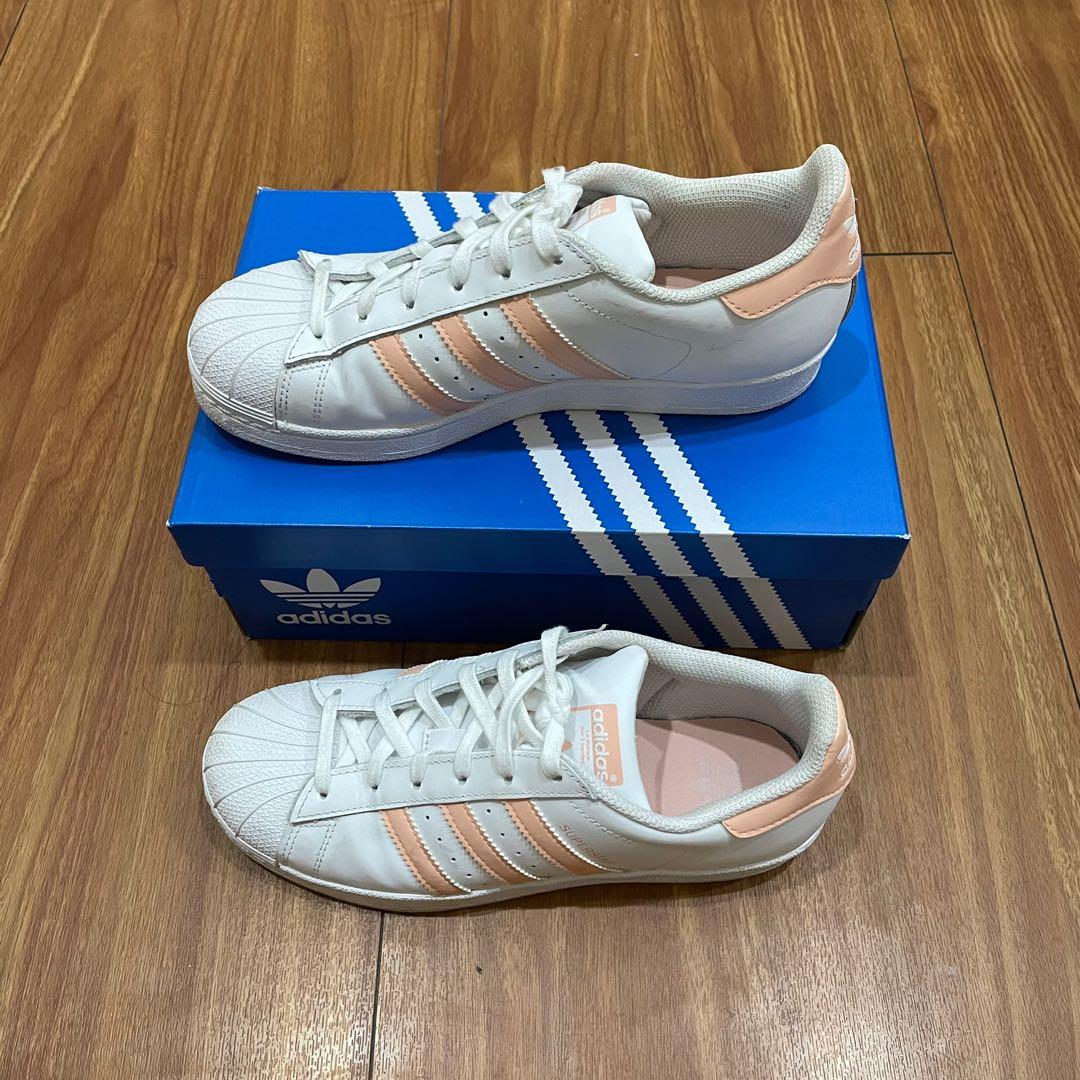 Superstar womens top size 6.5