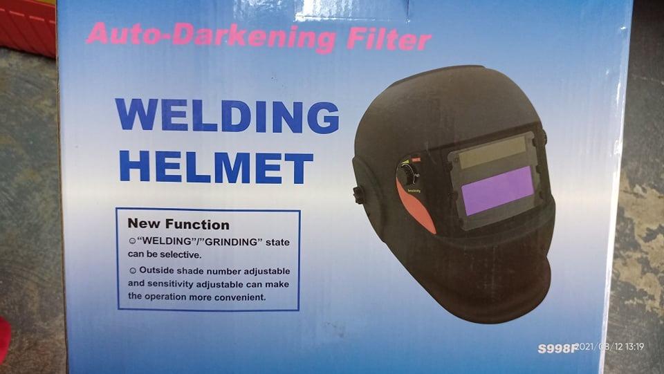 Auto Darkening Welding Mask (Category: Construction Tools & Equipment) located in Manila. Submitted by 09970844038rean.hayai (Listing ID 1097811359, Image 3). Description: " SHOWA " AUTO DARKENING WELDING MASK S777A 3,825.00 Star & Stripe design Variable shade: #9 - 13 Adjustable sensitivity Power: Solar cell S998F 2,000.00 Plain black Variable shade: #9 - 13 Power: Solar cell Welcome to 𝐓𝐚𝐤𝐞𝐳𝐨 𝐈𝐧𝐝𝐮𝐬𝐭𝐫𝐢𝐚𝐥 𝐒𝐮𝐩𝐩𝐥𝐲 (𝐁𝐈𝐑 𝐀𝐂
