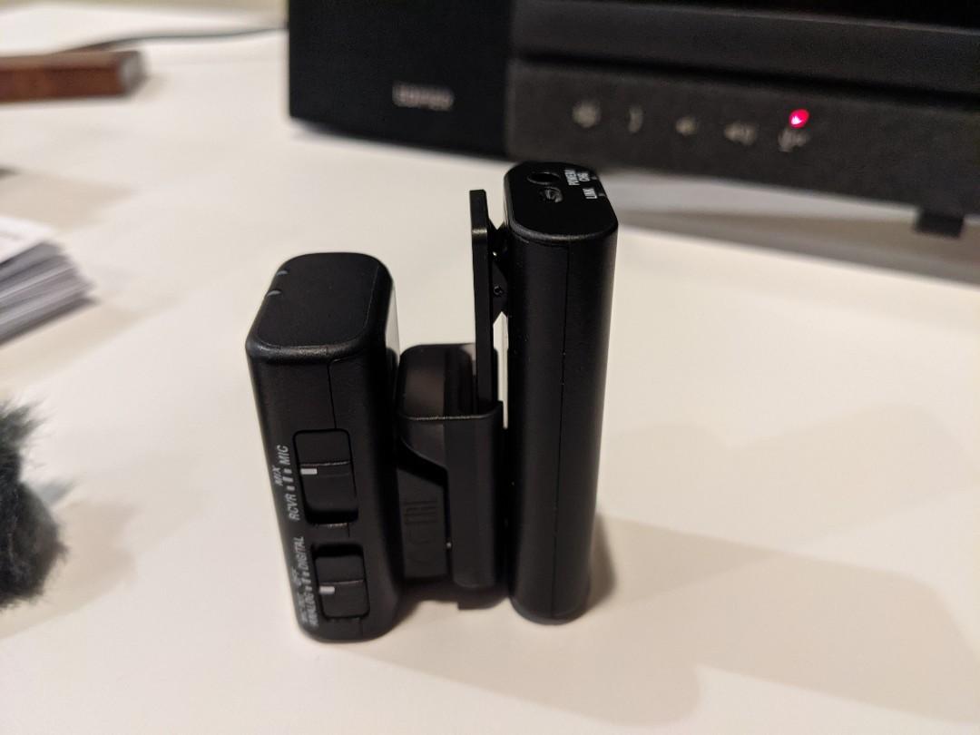 Sony Wireless Microphone ECM-W2BT + Stereo Lavalier Mic ECM-LV1, Audio
