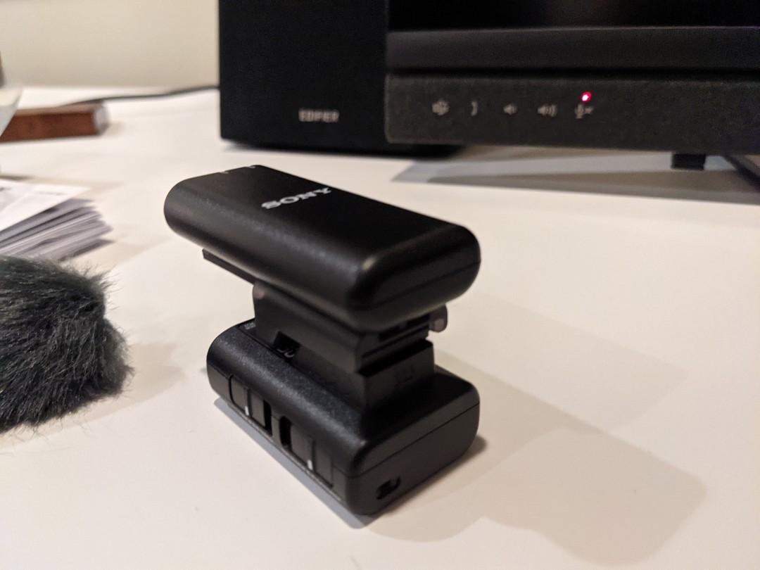 Sony Wireless Microphone ECM-W2BT + Stereo Lavalier Mic ECM-LV1, Audio