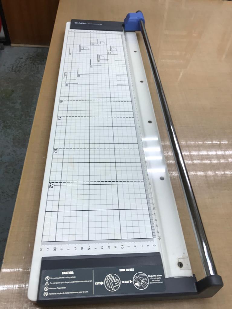 CARL Rotary Trimmer, Hobbies & Toys, Stationery & Craft, Craft Supplies