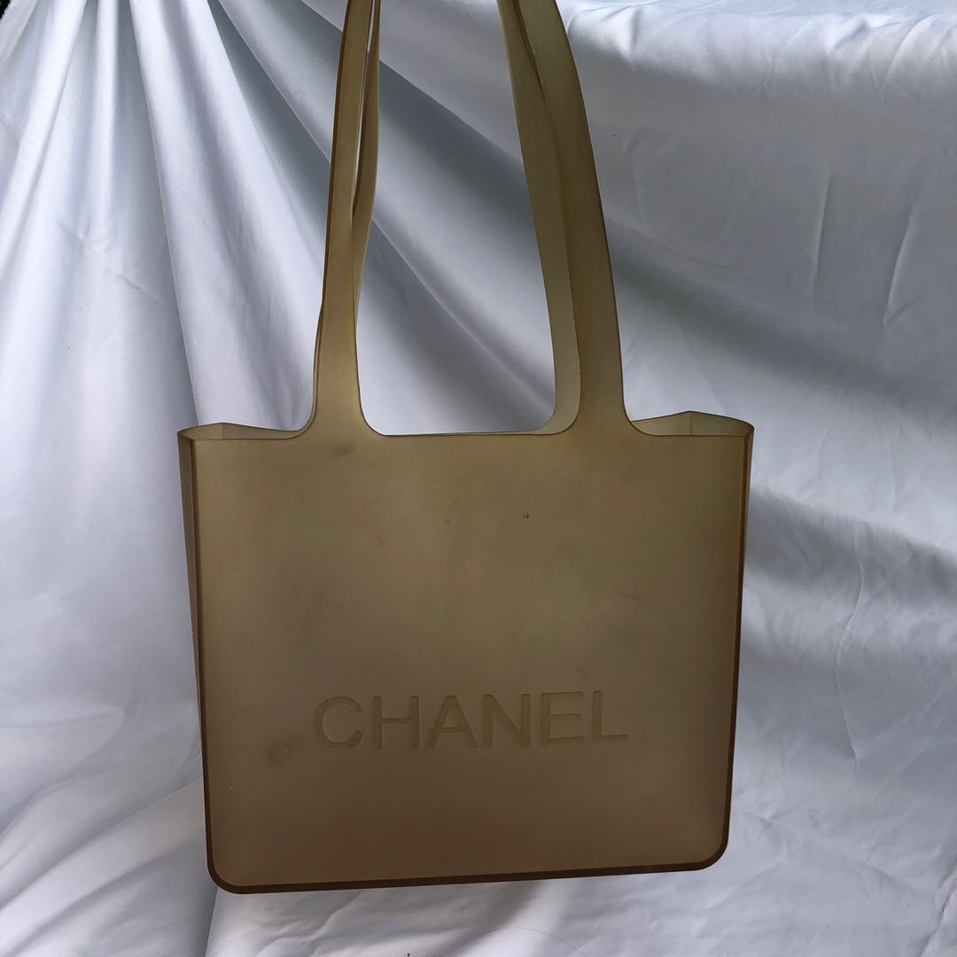 chanel authentic clear rubber translucent grey jelly tote bag, Barang  Mewah, Tas & Dompet di Carousell