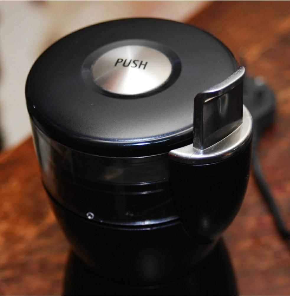 Delonghi kg49 coffee grinder, TV & Home Appliances, Kitchen Appliances