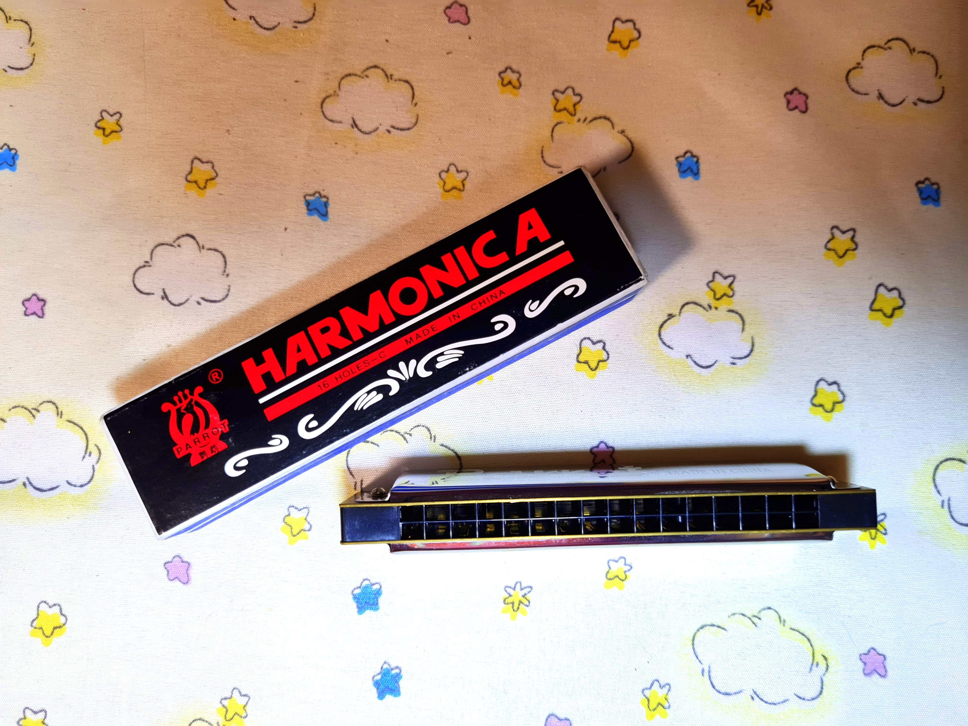 Harmonica 32 holes