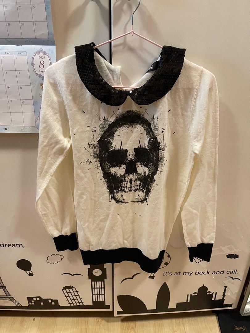 Iron fist skull sweater top