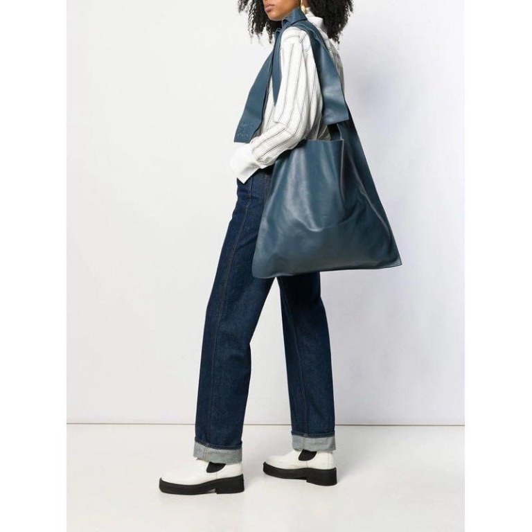 Loewe bow bag 2025