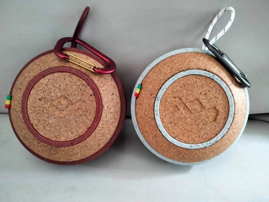 Marley No Bounds (Category: Soundbars, Speakers & Amplifiers) located in San Pedro. Submitted by aus-plus (Listing ID 1106877009, Image 2). Description: Marley No Bounds -rewind fabric -10 hour play time -refrind cork -water and dust proof.