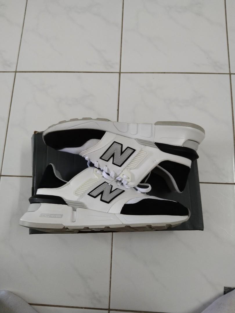 New balance 997s 2025 black and white