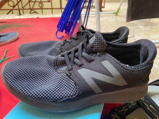newbalance hitam sz 38 buat sekolah anak