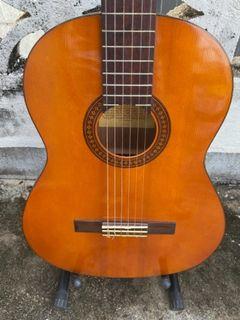 Nice YAMAHA G-228 Classical Guitar Vintage