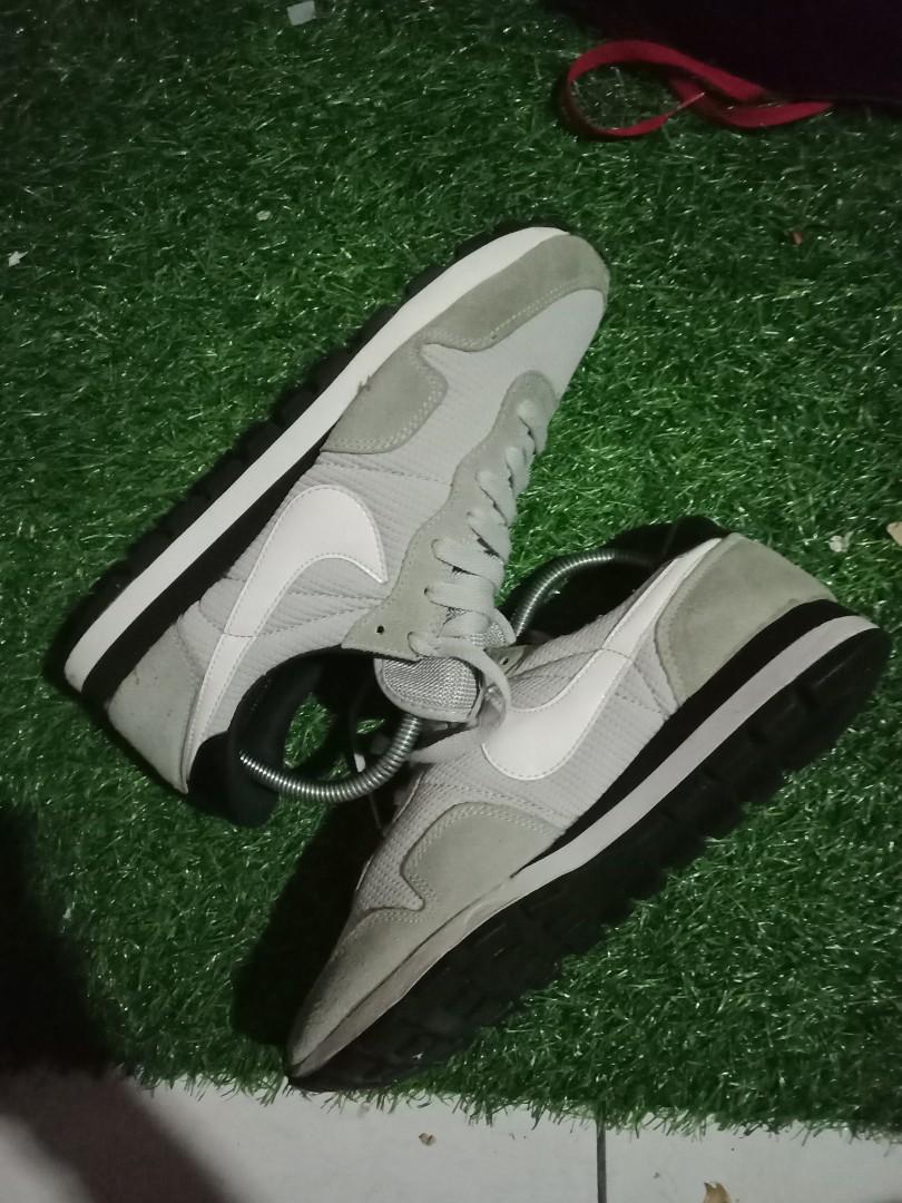 Nike air pegasus retro, Men's Fashion, Footwear, Sneakers on Carousell