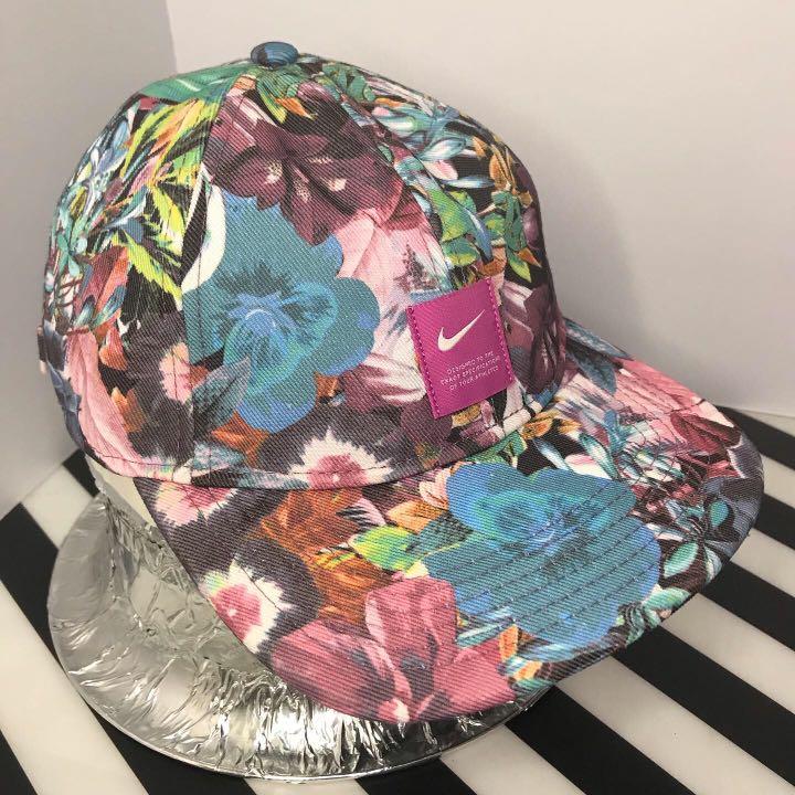 NIKE GOLF FLORAL