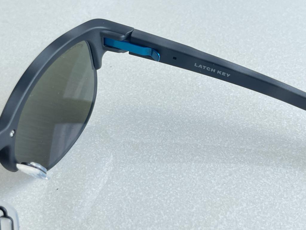 Oakley Sunglasses latch key M Men s Fashion Watches