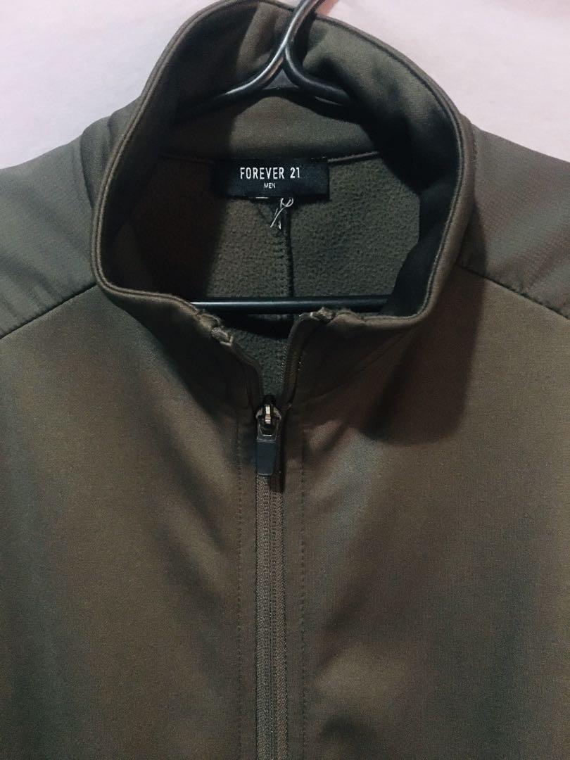 Olive Activewear Jacket Unisex (Category: Activewear) located in Valenzuela. Submitted by saleswaptrade (Listing ID 1106883289, Image 2). Description: Olive Activewear Jacket Unisex.